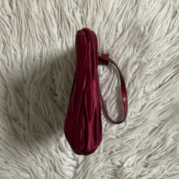 Coach Ashley Wine Red Zip Around Gathered Satin Y2K 2000s Wristlet Bag EUC - Picture 4 of 8